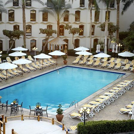 Le Passage Cairo Hotel & Casino Exterior foto The pool at the Four Seasons Hotel, Cairo