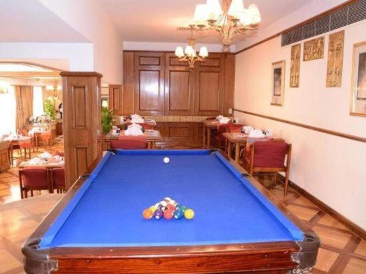 Le Passage Cairo Hotel & Casino Exterior foto A pool table