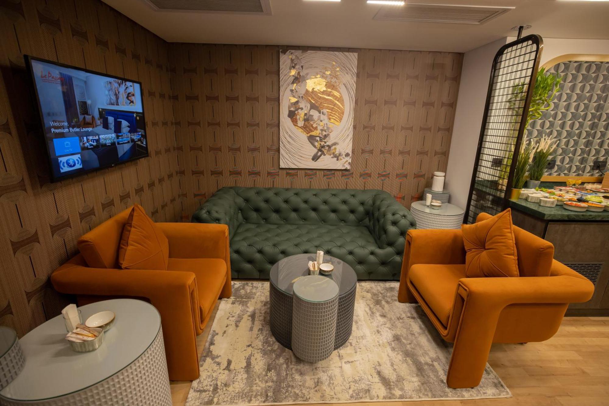 Le Passage Cairo Hotel & Casino Exterior foto The lounge at the airport