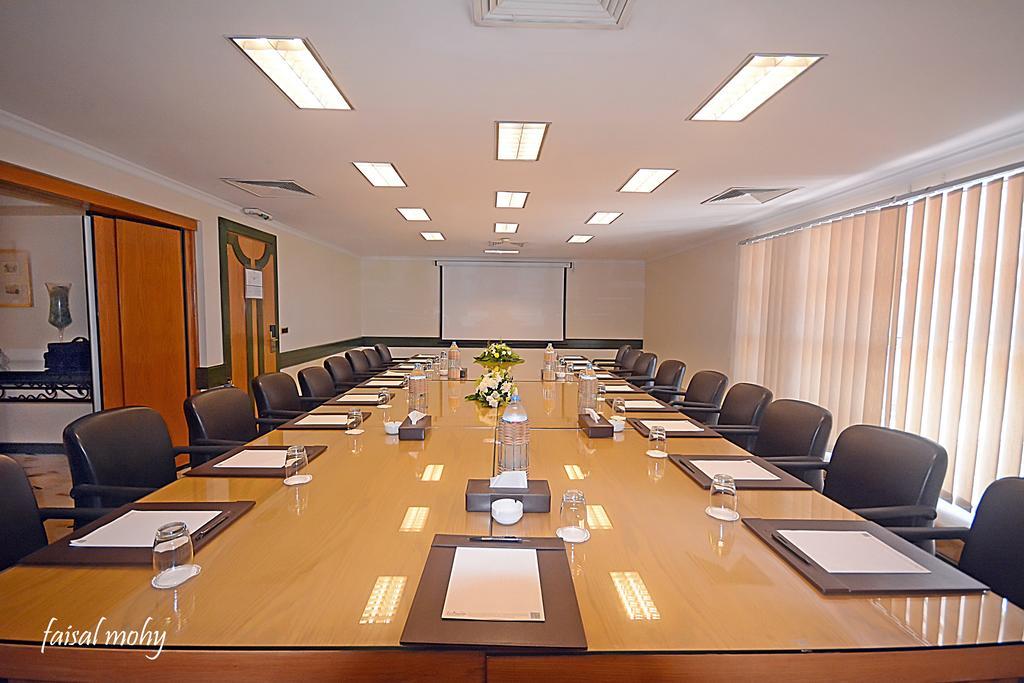 Le Passage Cairo Hotel & Casino Exterior foto A boardroom